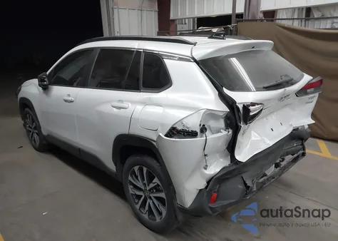 2025 Toyota Corolla Cross Xle z USA, uszkodzony, nr VIN 7MUDAAAG1SV119097